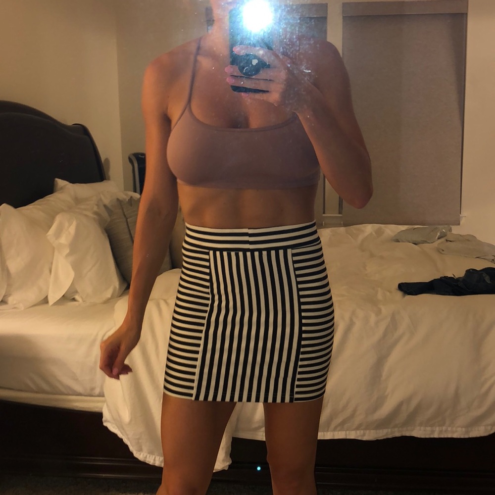 Minkpink skirt never wore